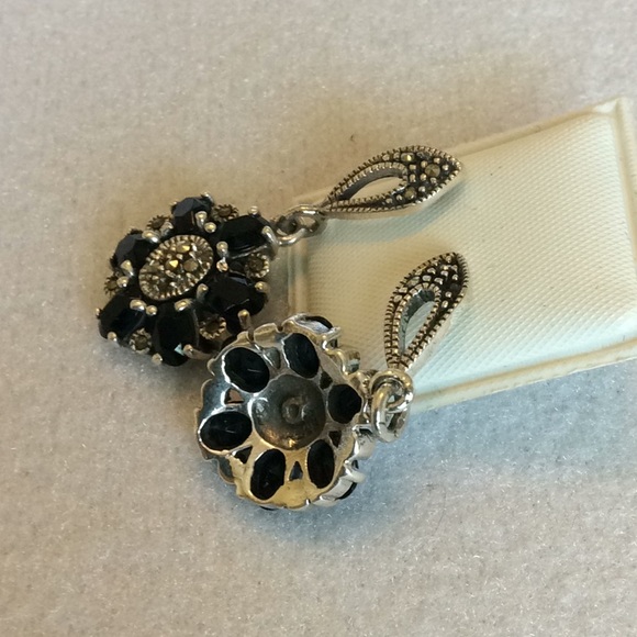 FINAL SALE PRICE Silver, Marcasite & Onyx Earrings - Picture 2 of 3